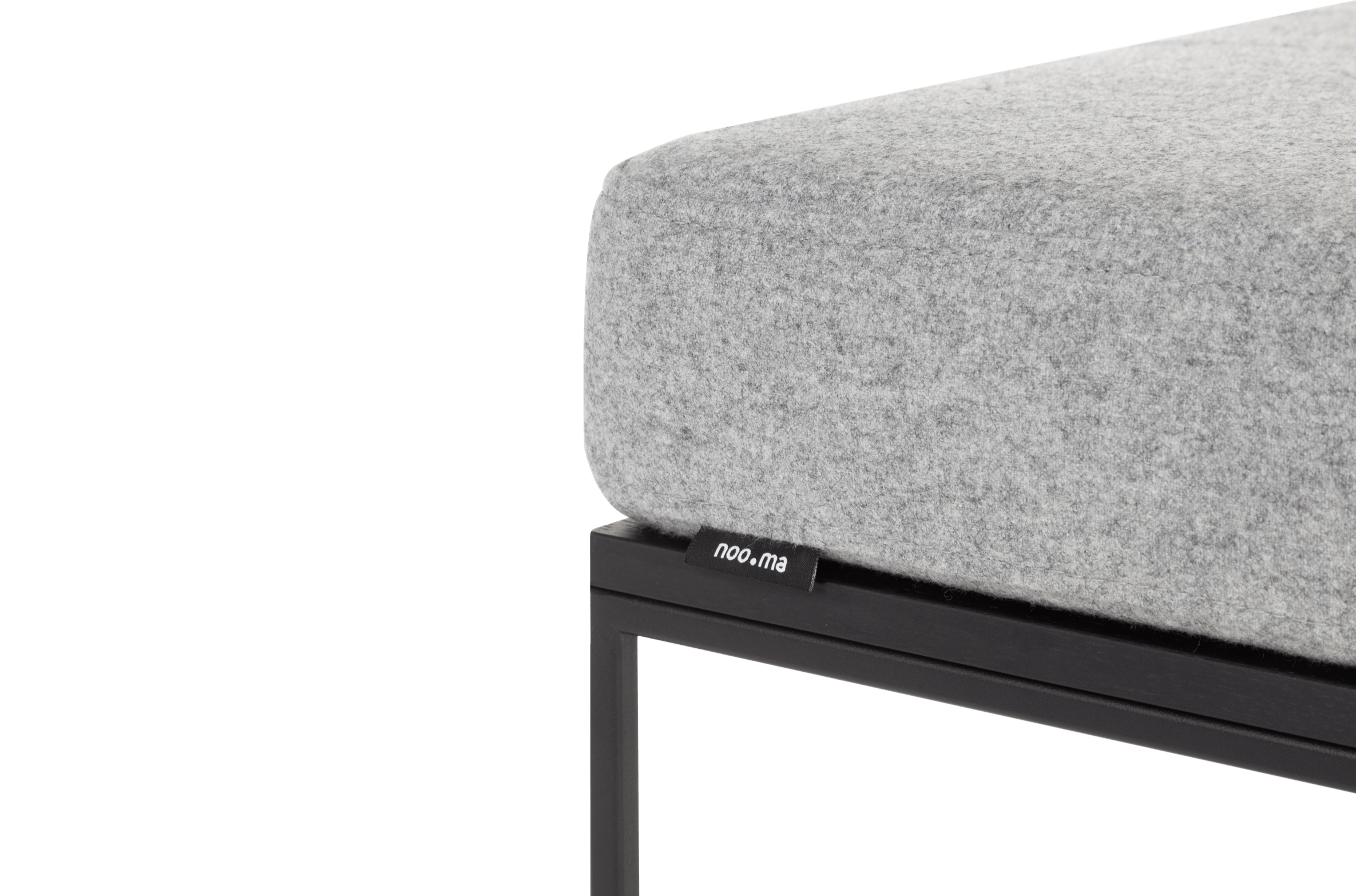 Pouf Feo - Black Oak Top / Universal Grey Wool Cushion