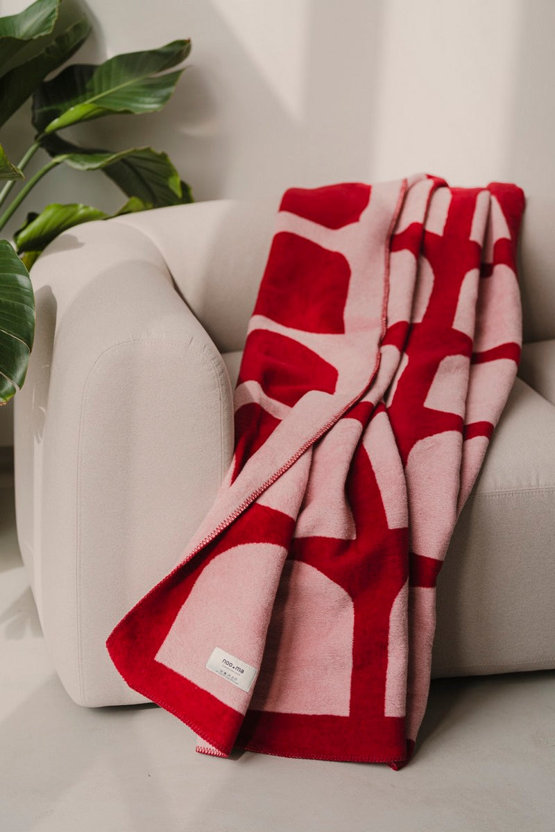 Gili Throw - Blossom Pink/Cherry Juice