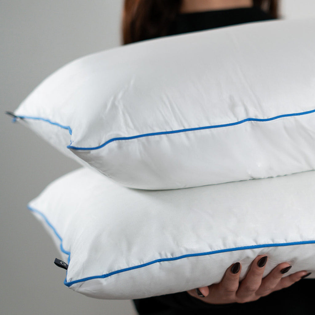 Set Of 2 Polyester Pillows - Fluffy