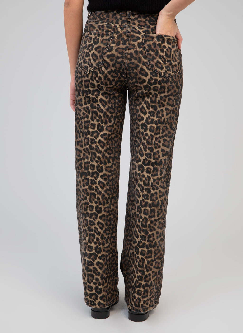 An'ge – Bukser Paramour Leopard, bukser med vidde i brun-sort leopardprint, båret bagfra