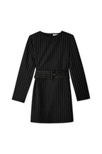 Robe À Fines Rayures Avec Ceinture Rayé