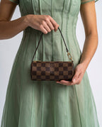 Pochette Louis Vuitton Papillon Toile Damier Ébène