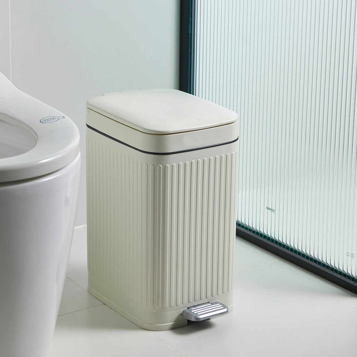 Aura - 10L Pedal Bin - Plastic - White