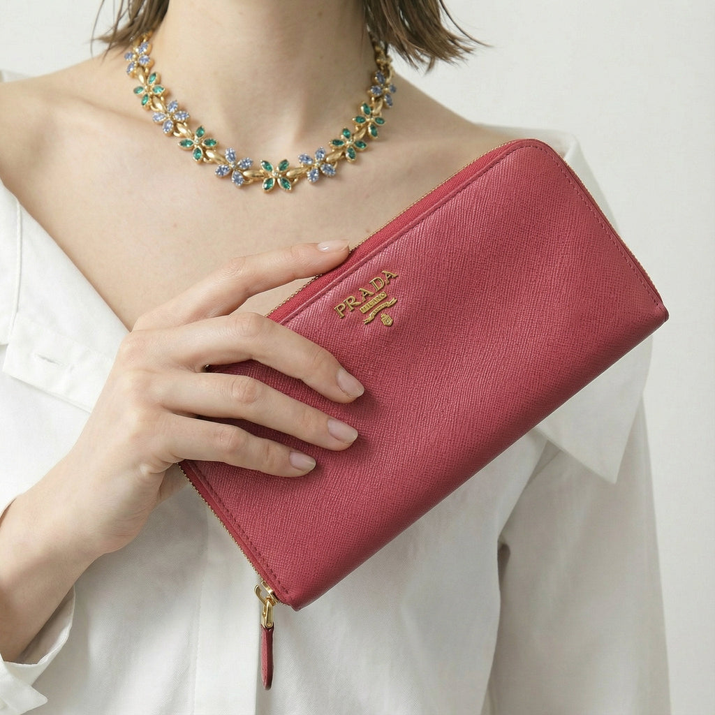 Prada Zipped Wallet In Saffiano Leather