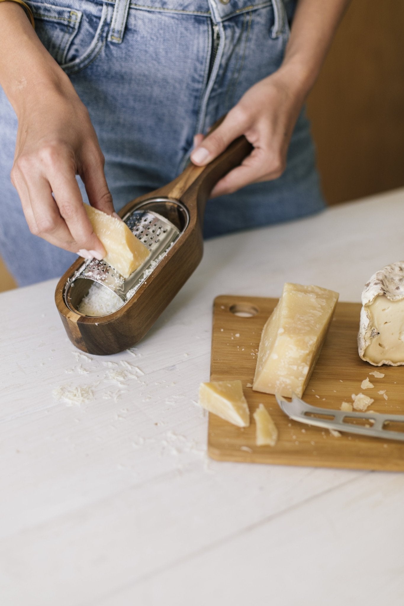 Râpe À Fromage En Acacia - Marron