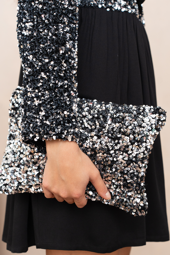 RÉNÉTA SILVER SEQUIN DRESS