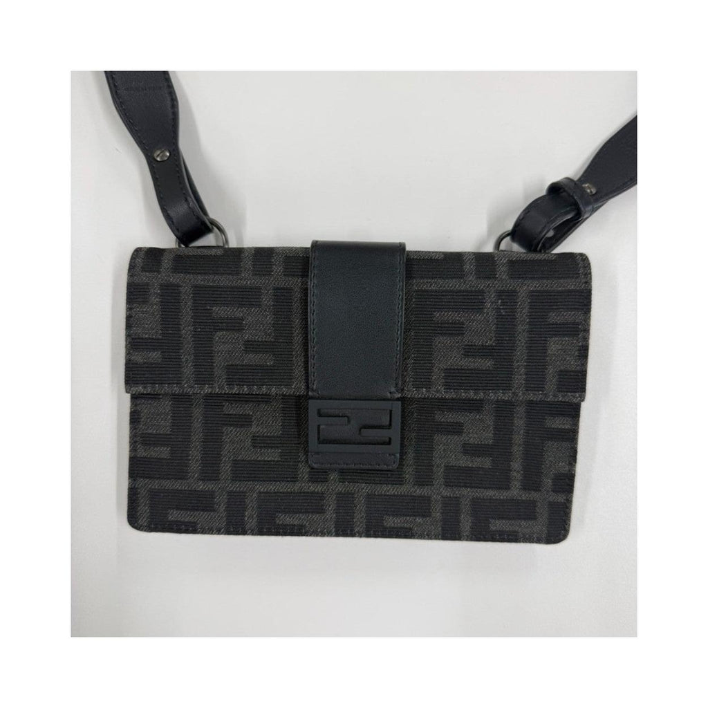 Fendi - Borsa a spalla Baguette convertibile in marsupio in tela - Nero