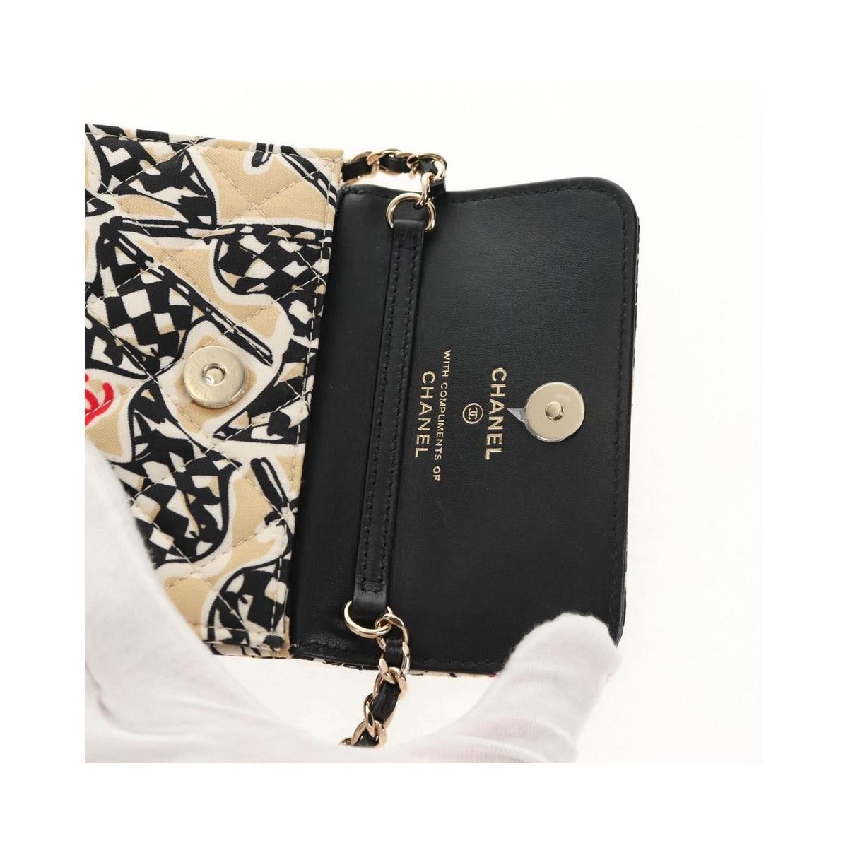 Chanel - Flap Card Holder On Chain Satin Axelremsväska - Beige