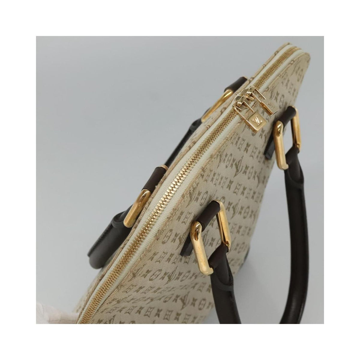 Louis Vuitton - Handväska Alma Toile - Khaki