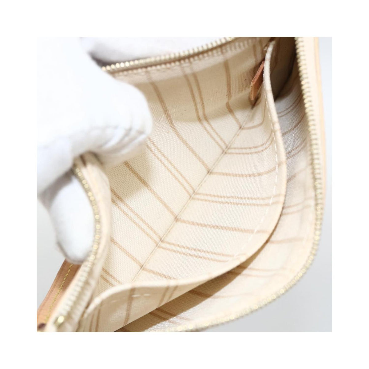Louis Vuitton - Saszetka Neverfull Pochette Small Toile - Biała