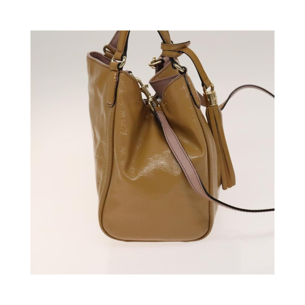 Gucci - Axelremsväska Soho Convertible Shoulder Bag Small Lackläder - Beige