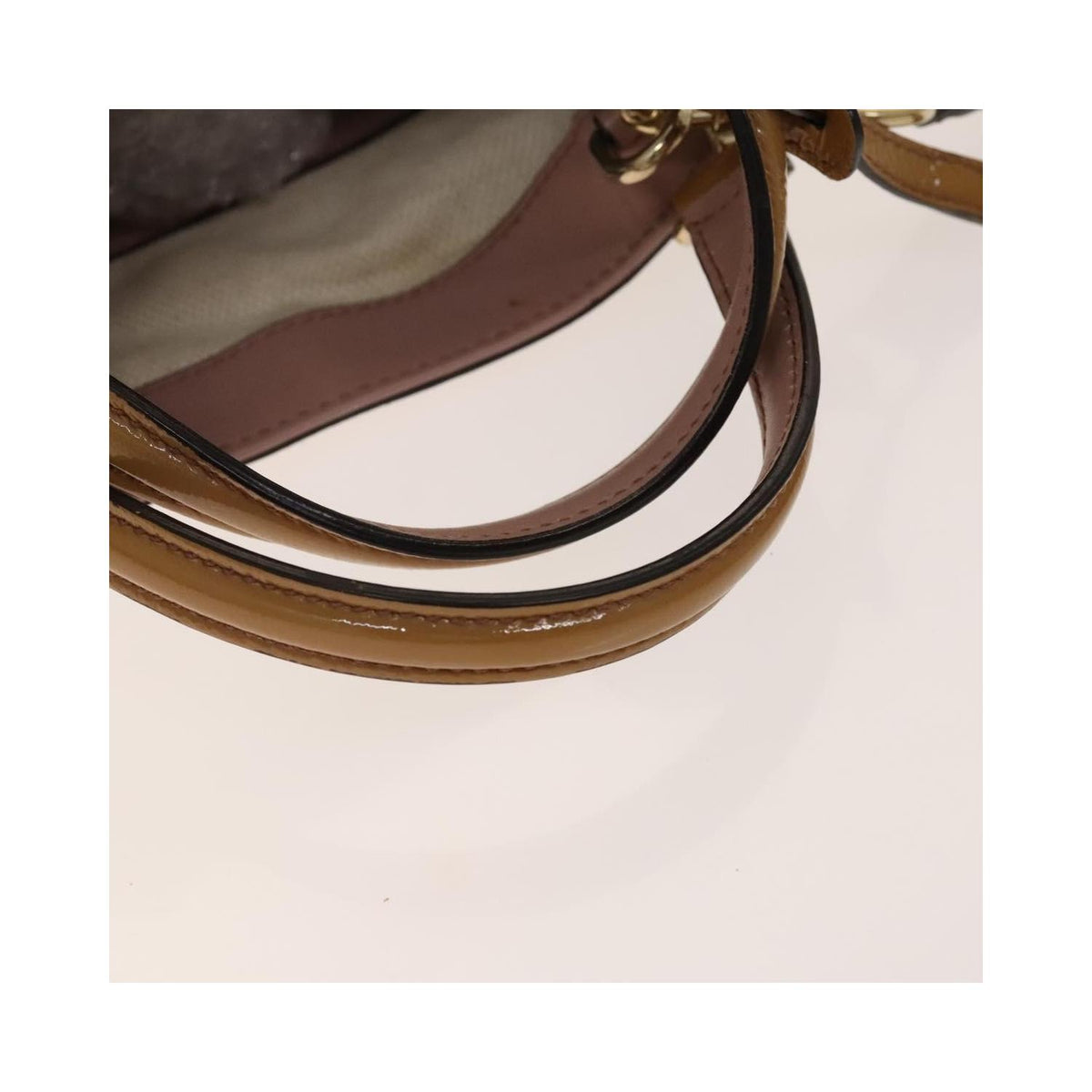 Gucci - Axelremsväska Soho Convertible Shoulder Bag Small Lackläder - Beige