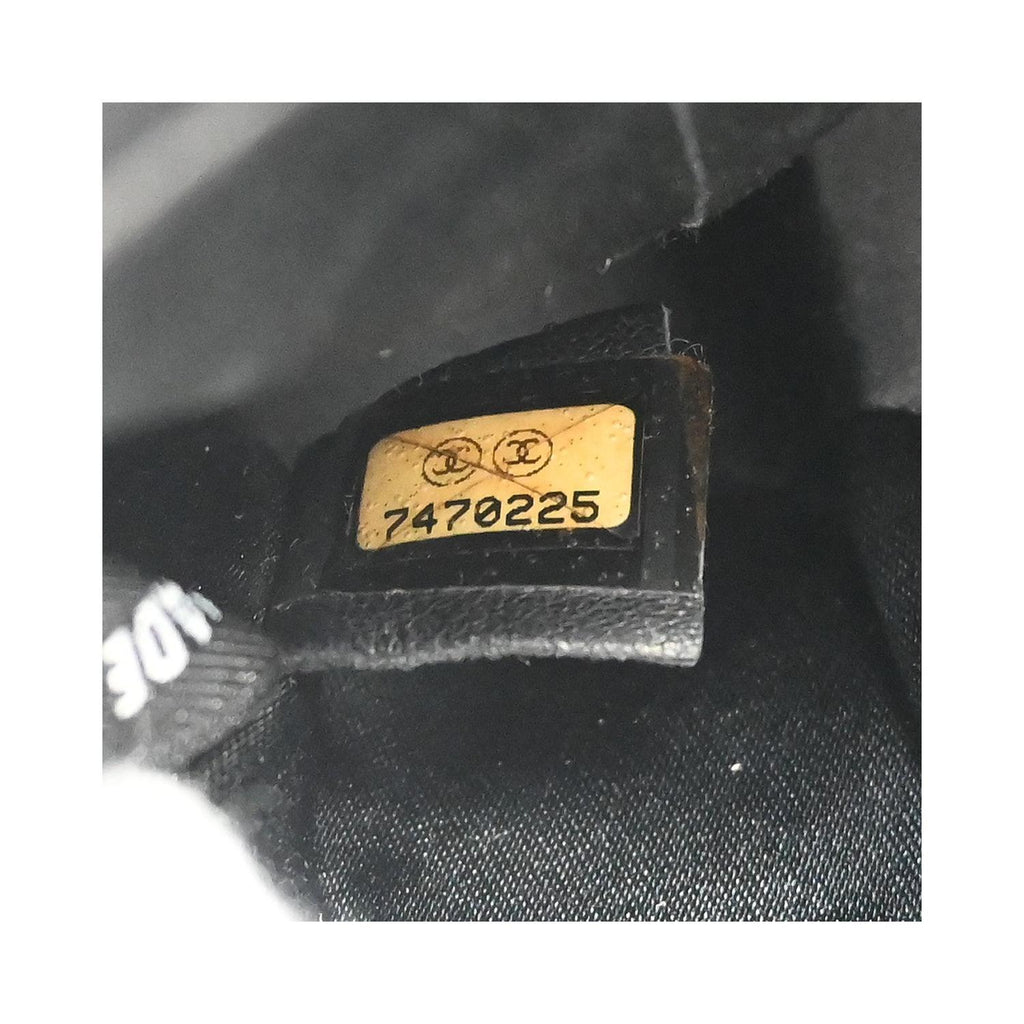 Chanel - Axelremsväska Travel Line Flap East West Nylon - Svart