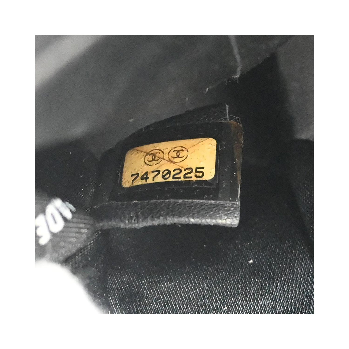 Chanel - Axelremsväska Travel Line Flap East West Nylon - Svart