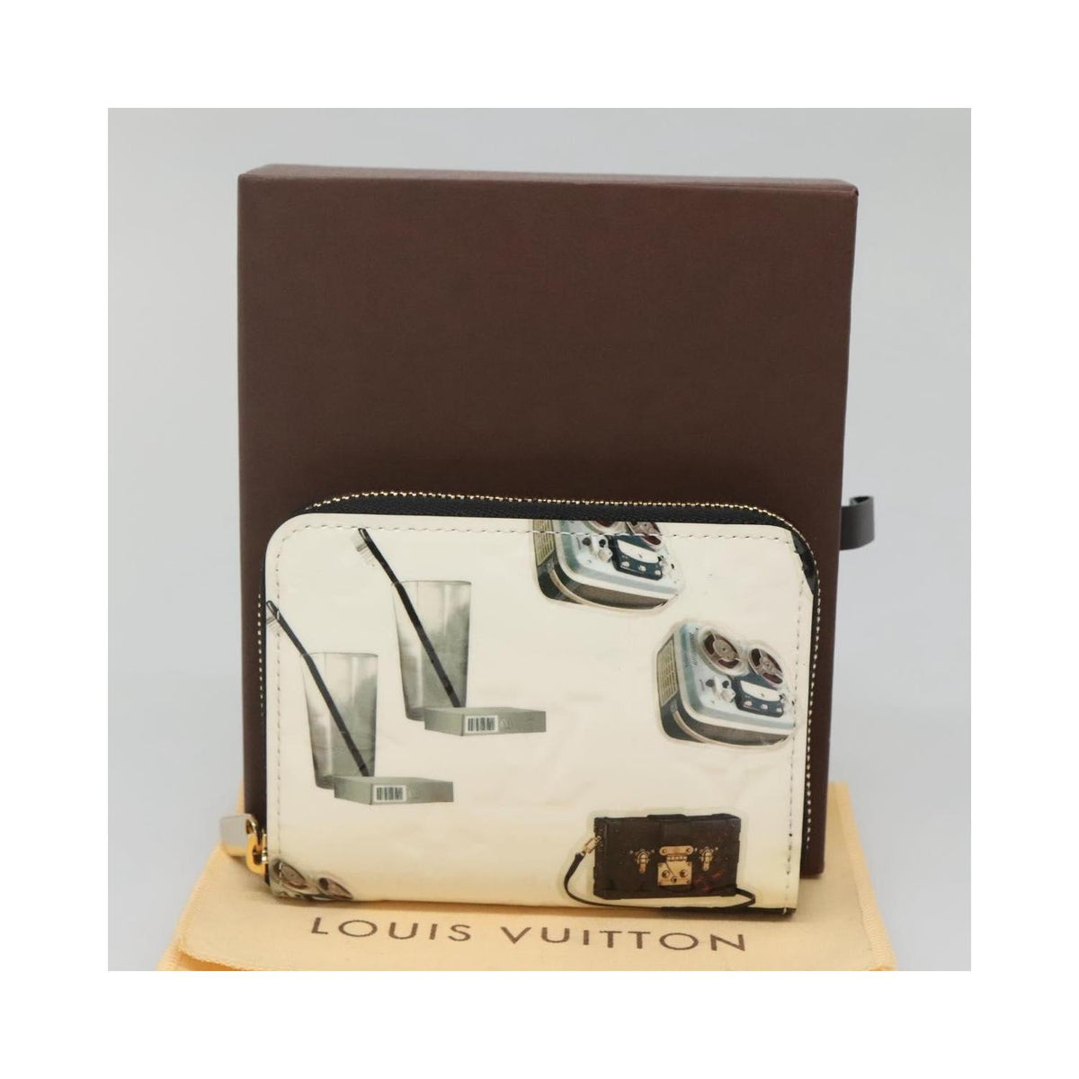 Louis Vuitton - Portfel ze skóry lakierowanej Nicolas Ghesquière Zippy - Biały