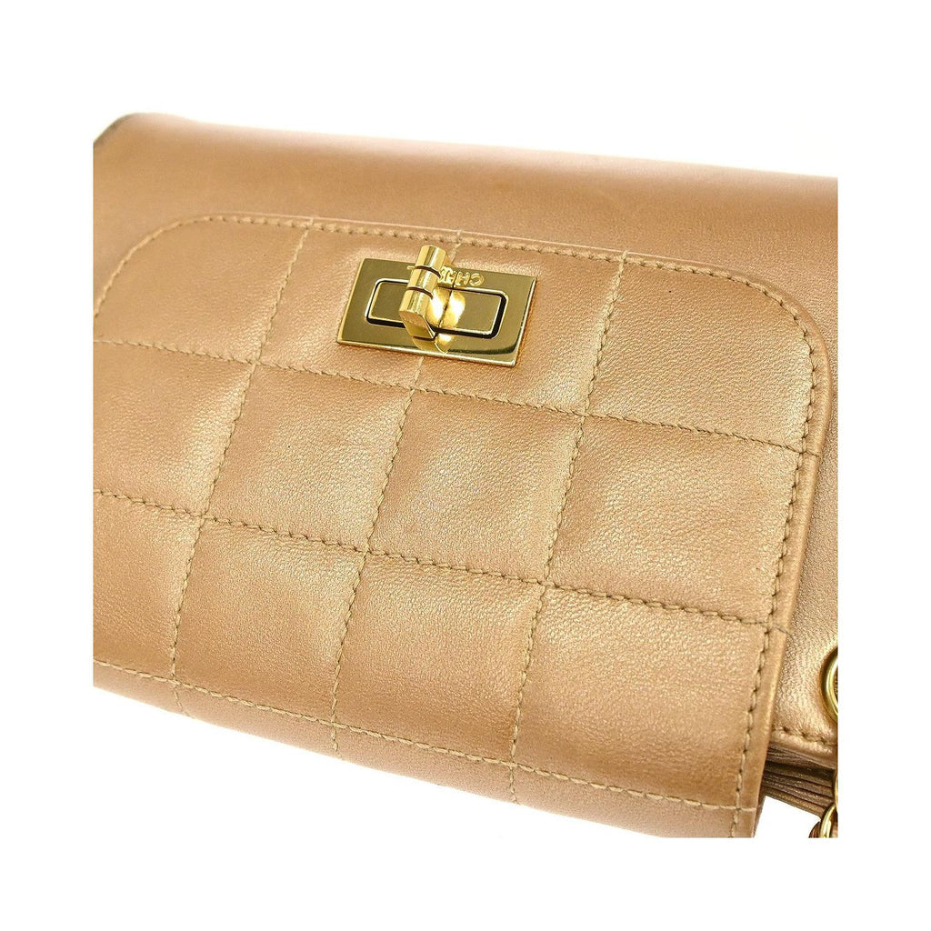 Chanel - Axelremsväska Mademoiselle Mini Läder - Brun