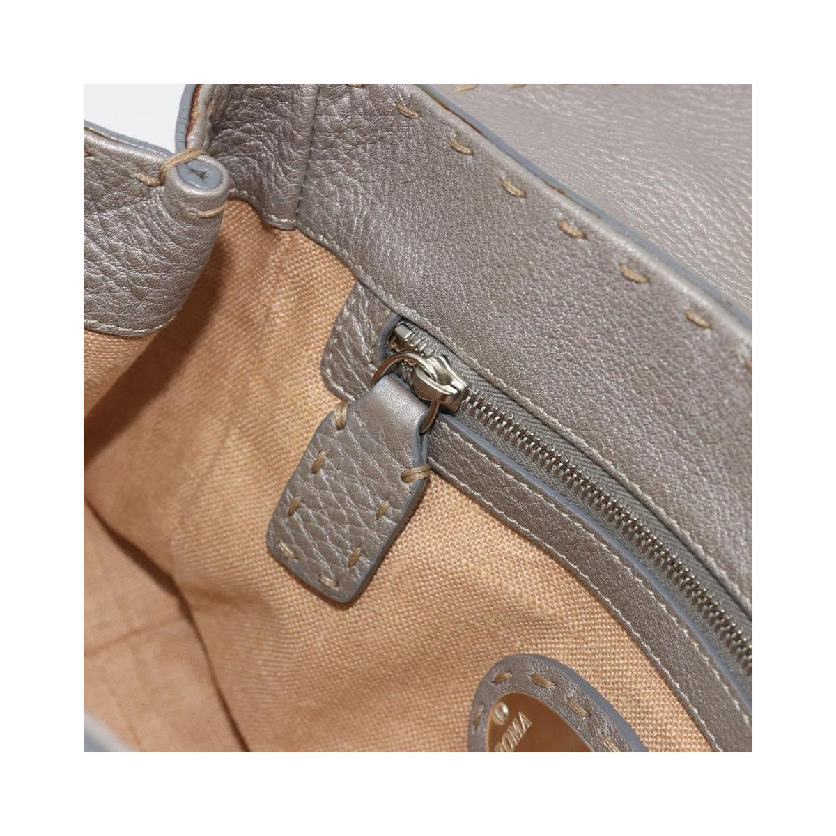 Fendi - Borsa a mano Selleria Linda mini in pelle - Grigio