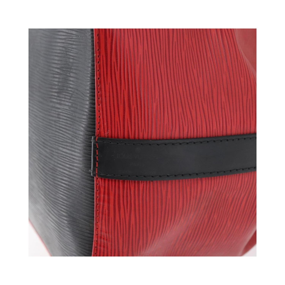 Louis Vuitton - Axelväska Bicolor Petit Noe Handbag Läder - Röd