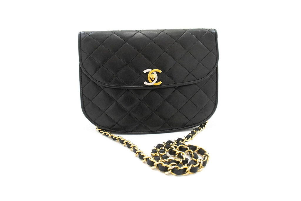 Chanel - Axelremsväska Vintage Round Flap Small Läder - Svart