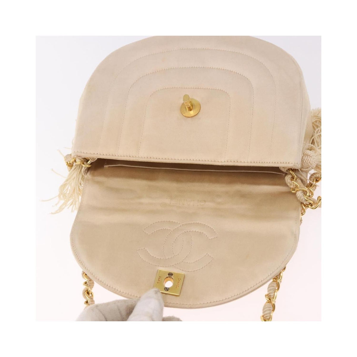 Chanel - Axelväska Vintage Round Flap Satin - Beige
