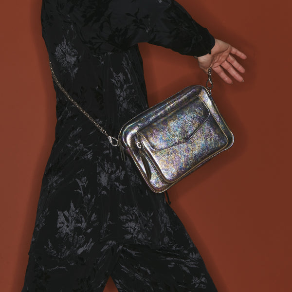 Bolso Grande Charly De Piel Metalizada Essence