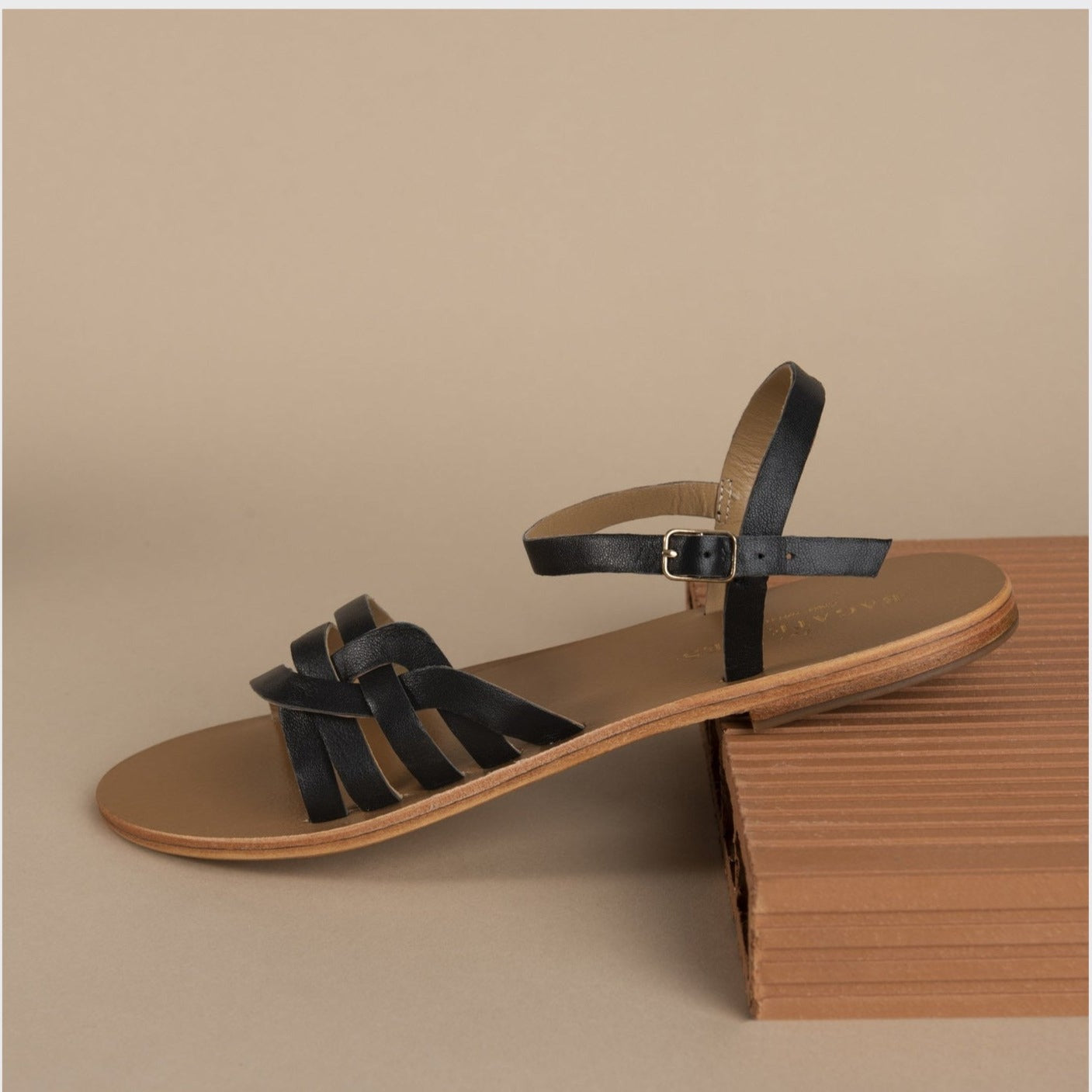 Les Bagatelles - Sandales Plates Lydia Black