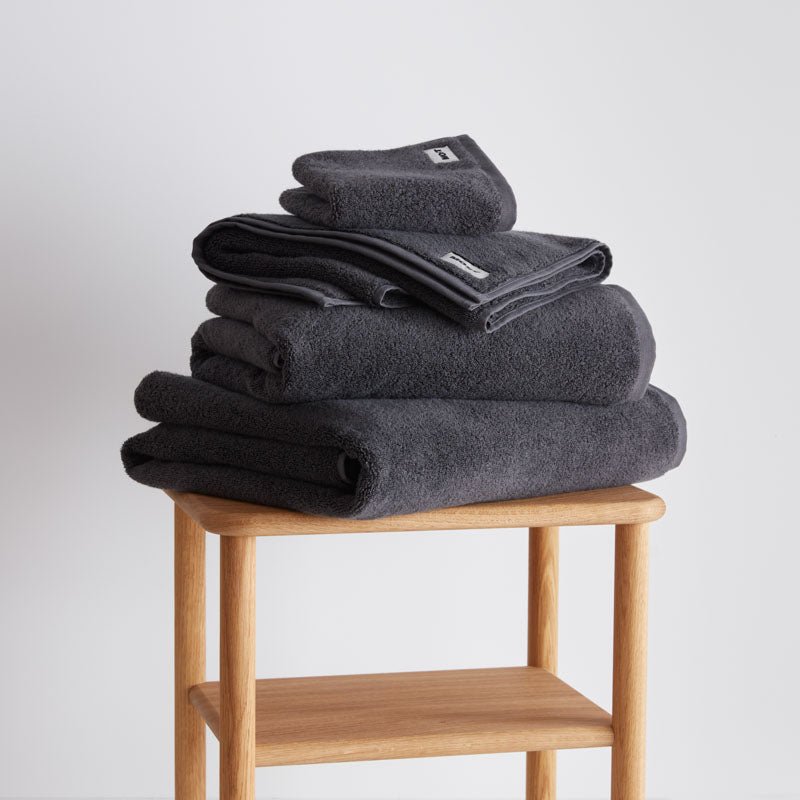 graphite gray terry bath towel organic cotton portugal 600 grams