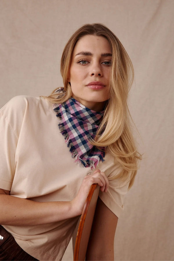 Small Manika Khadi Scarf - Khadi Pink