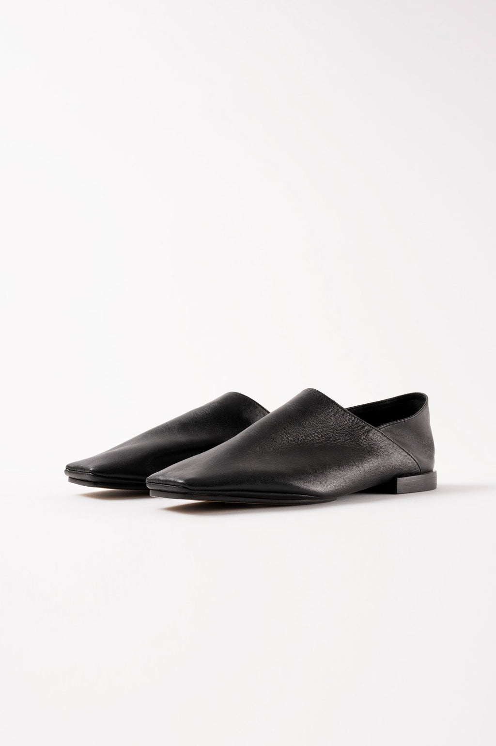 Altamira Slippers - Black