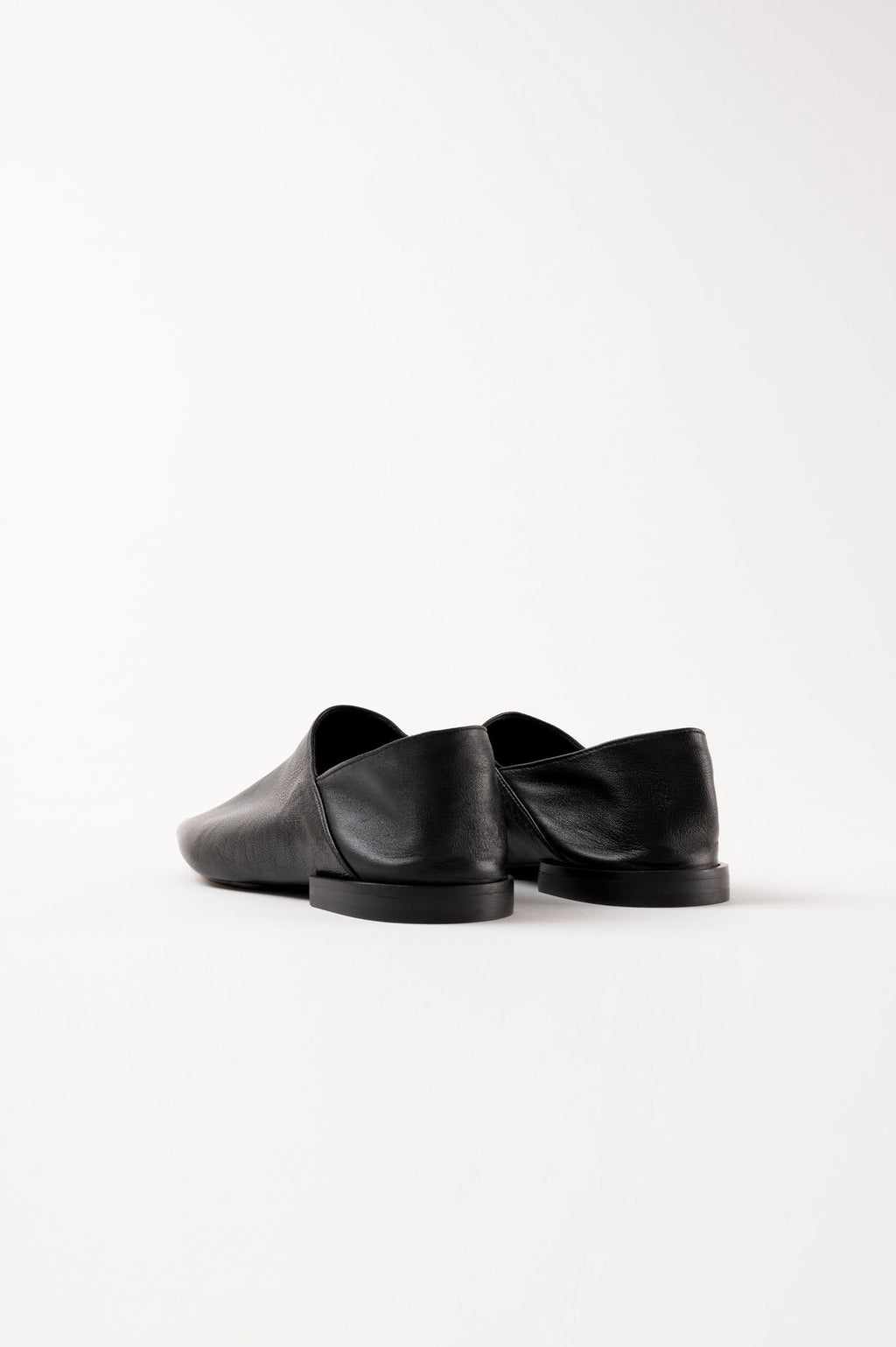 Altamira Slippers - Black