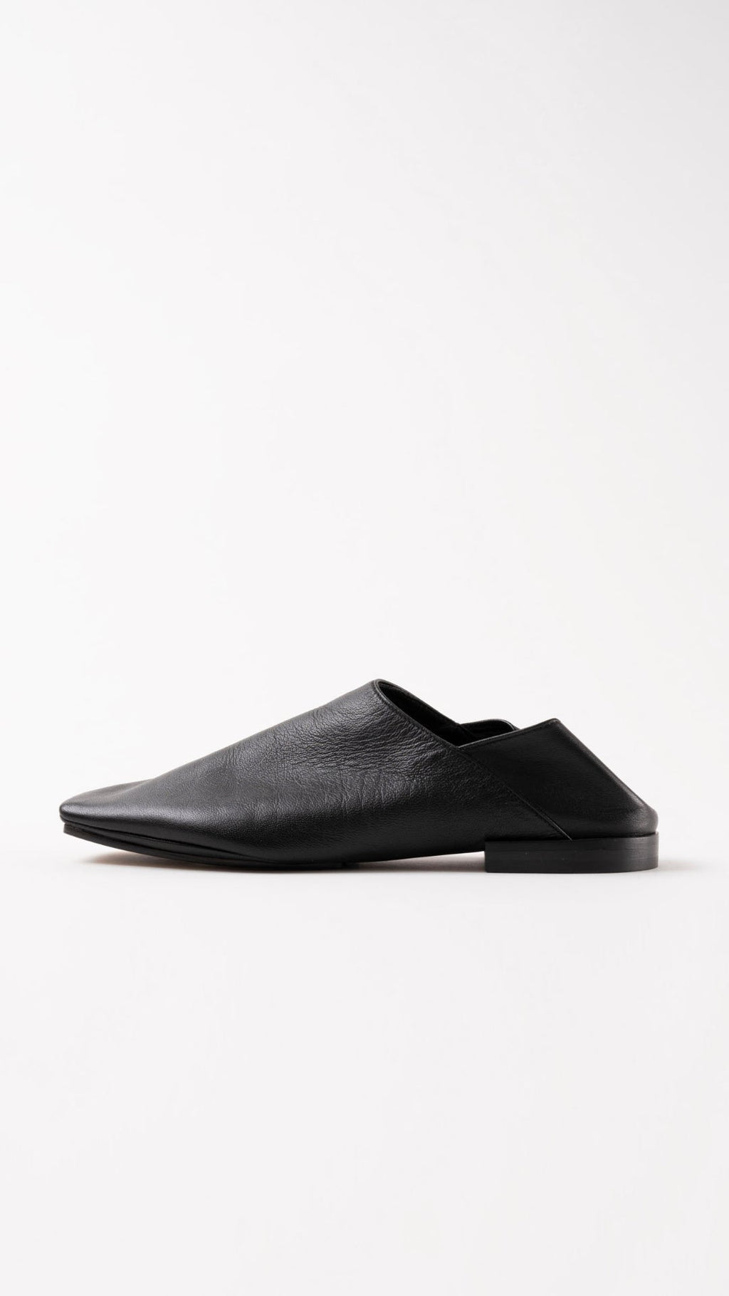 Altamira Slippers - Black