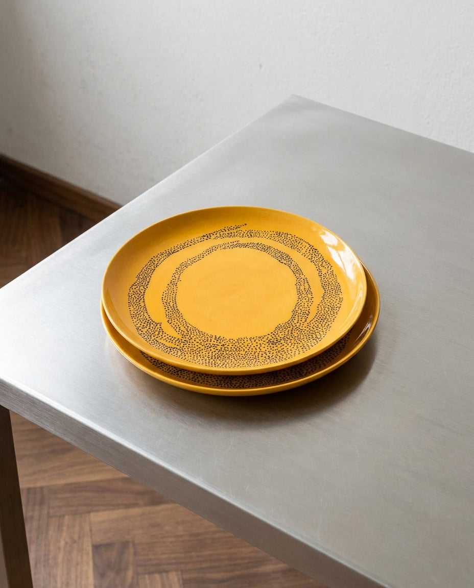 Feast - Set Of 2 Plates - L - Stoneware - Yellow Black Dots