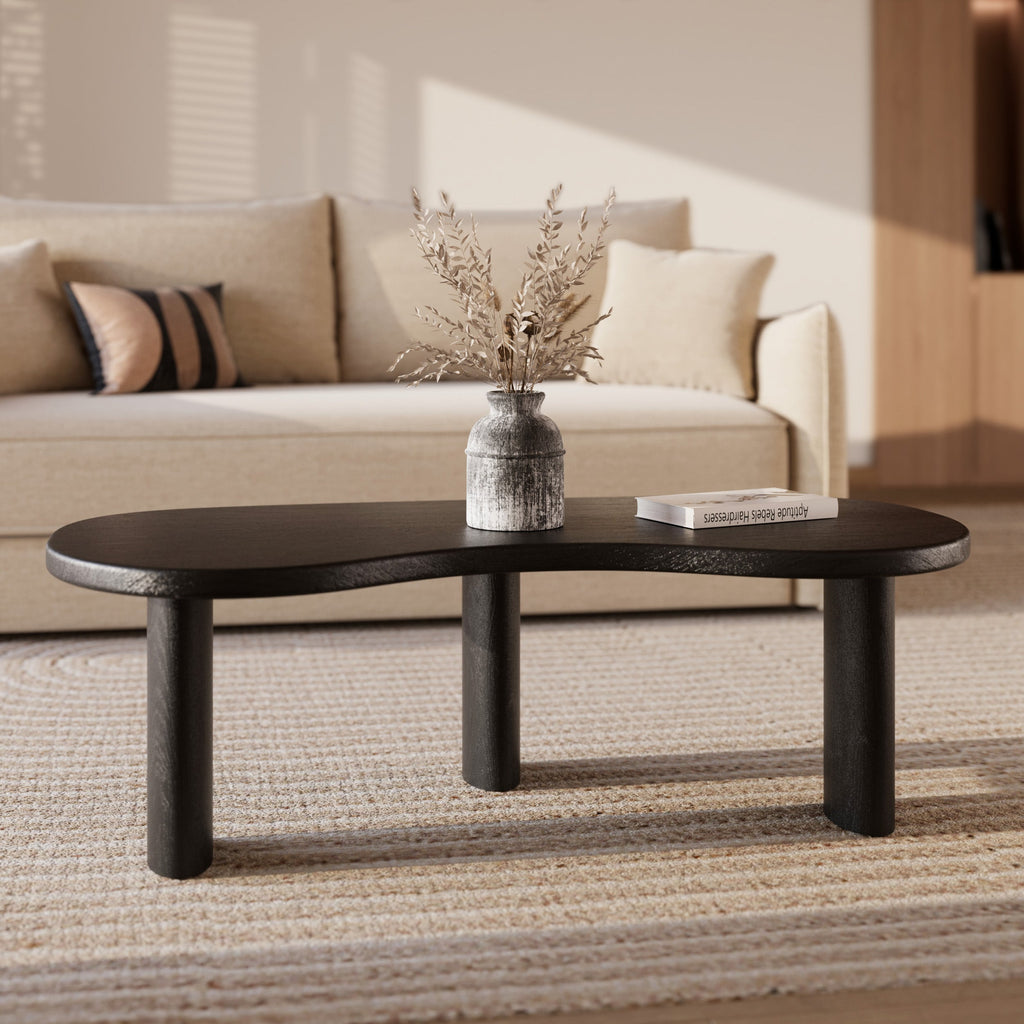 Brandan - Mesa de centro de madera maciza orgánica de Mindi Black