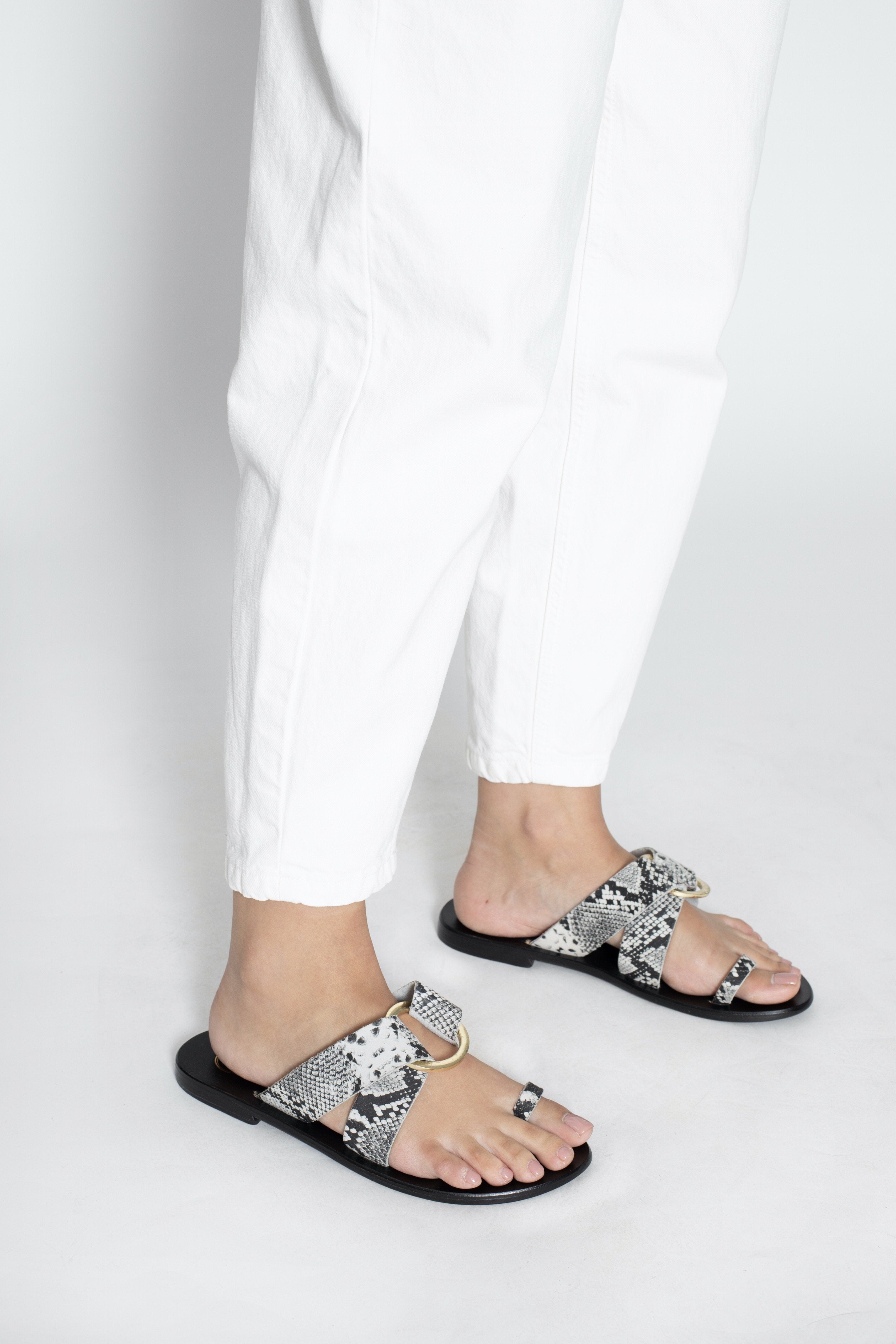 White Sun - Chanclas Emrati - Serpiente negra y blanca - Mujer