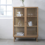 Cahir - Vitrina de 2 puertas - Vidrio templado y madera - Madera clara