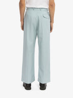 Le Pantalon De Costume Bleu