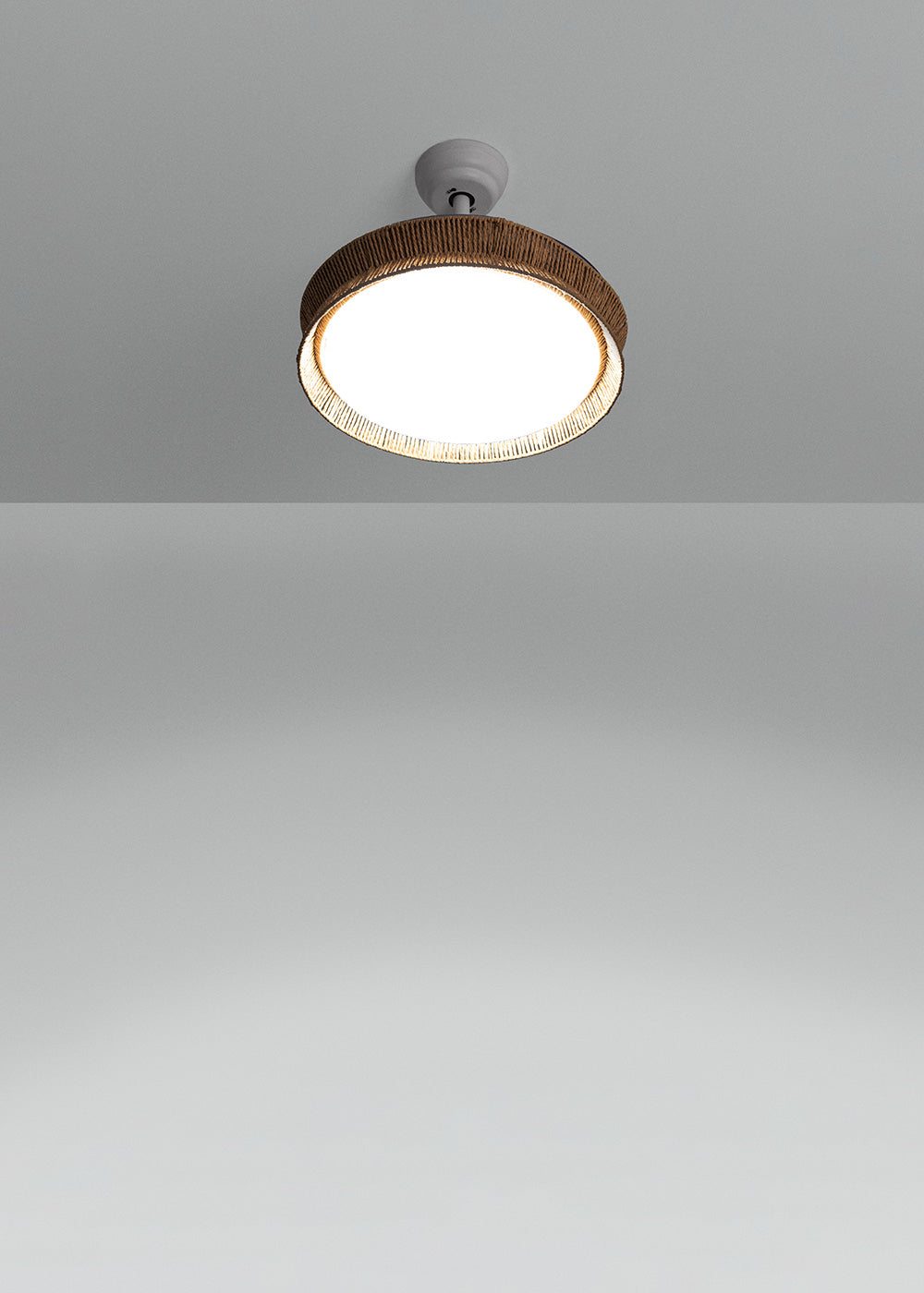 Wind Clear Rattan M - Ventilateur De Plafond Silencieux Lames Rétractables Avec Éclairage LED - Tressé