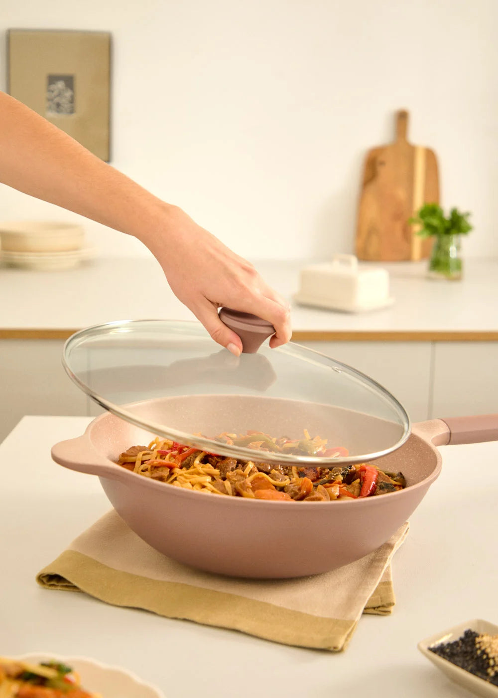 Studio Wok - Cast Aluminium Wok with Ceramic Coating - Sage