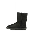 Botas Classic Short II - Negro - Mujer - UGG - The Bradery