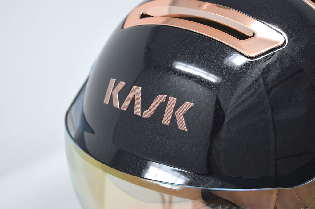 Casco Urban "R" Rainbow - WG11 - Onyx/Pink Gold - Kask - The Bradery