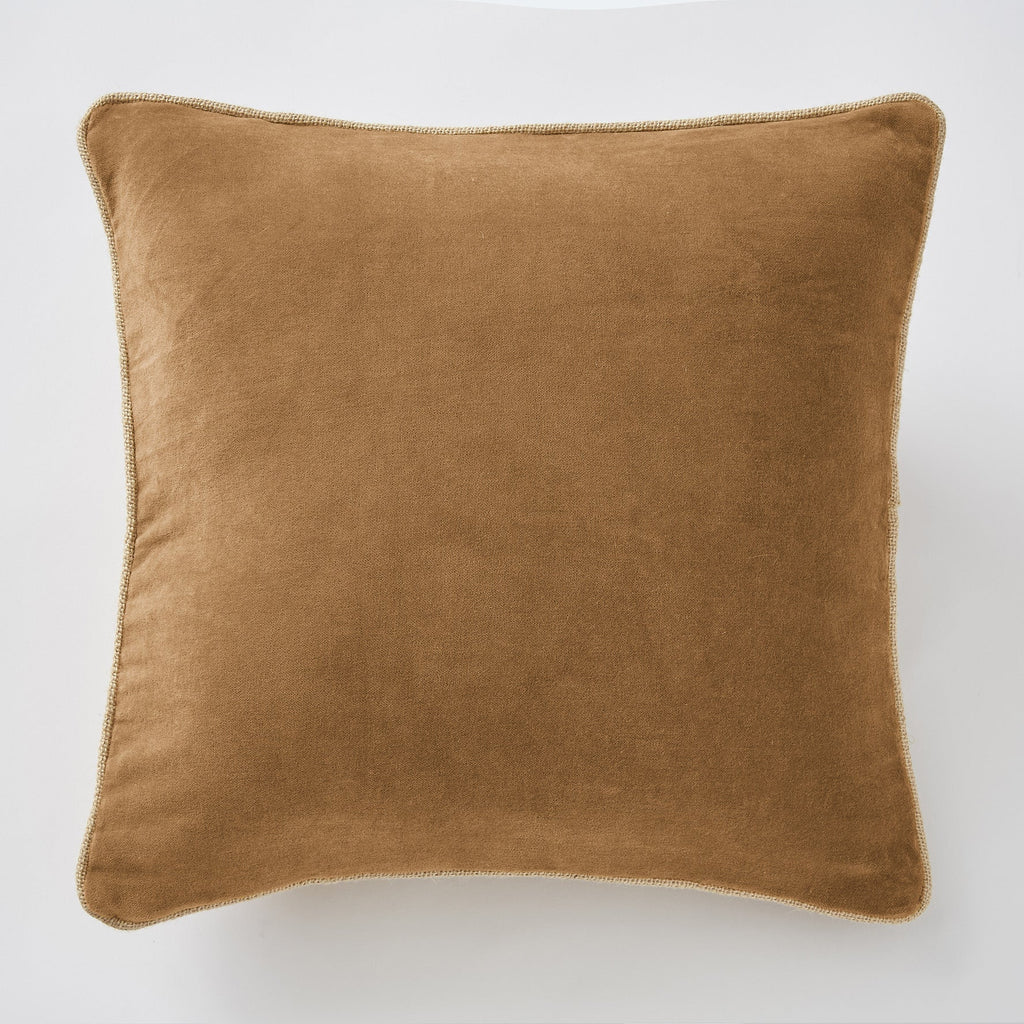 Coussin déhoussable Velours de coton CÉSAR Camel - L'Effet Papillon - The Bradery