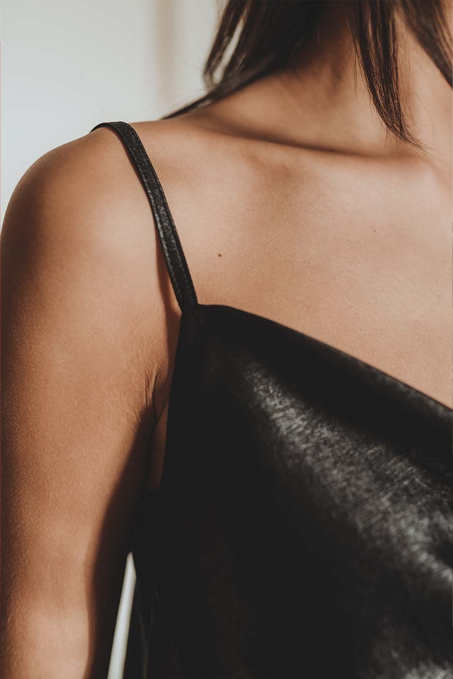 Camiseta de tirantes Jexi Negro - Saaj Paris - The Bradery