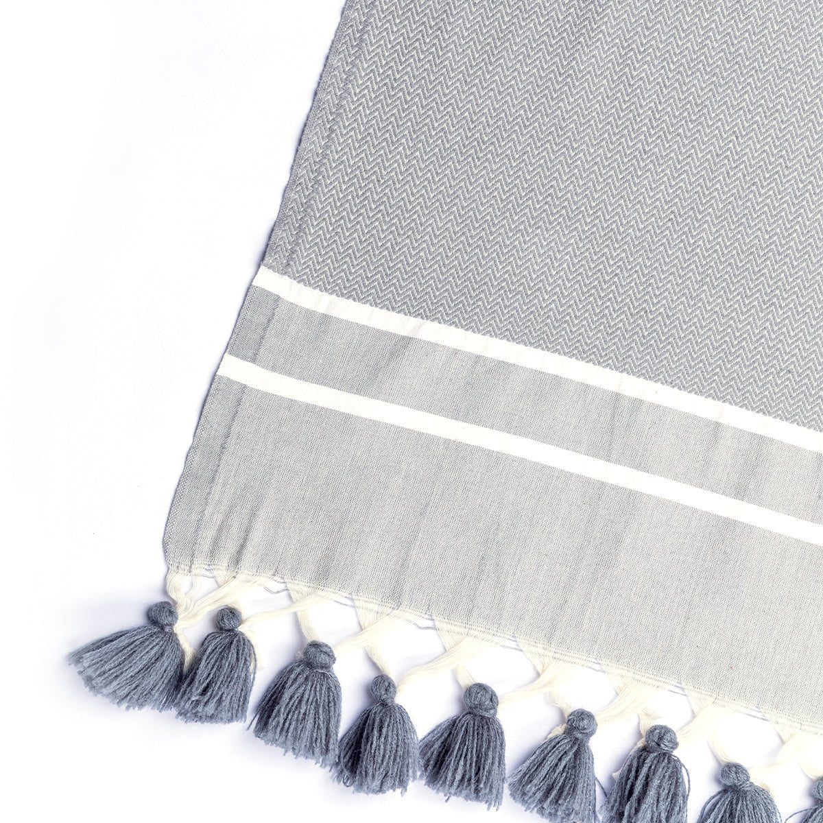 Plaid Chevron Pompon Chevron Stockholm - Gris Moyen - Febronie - The Bradery