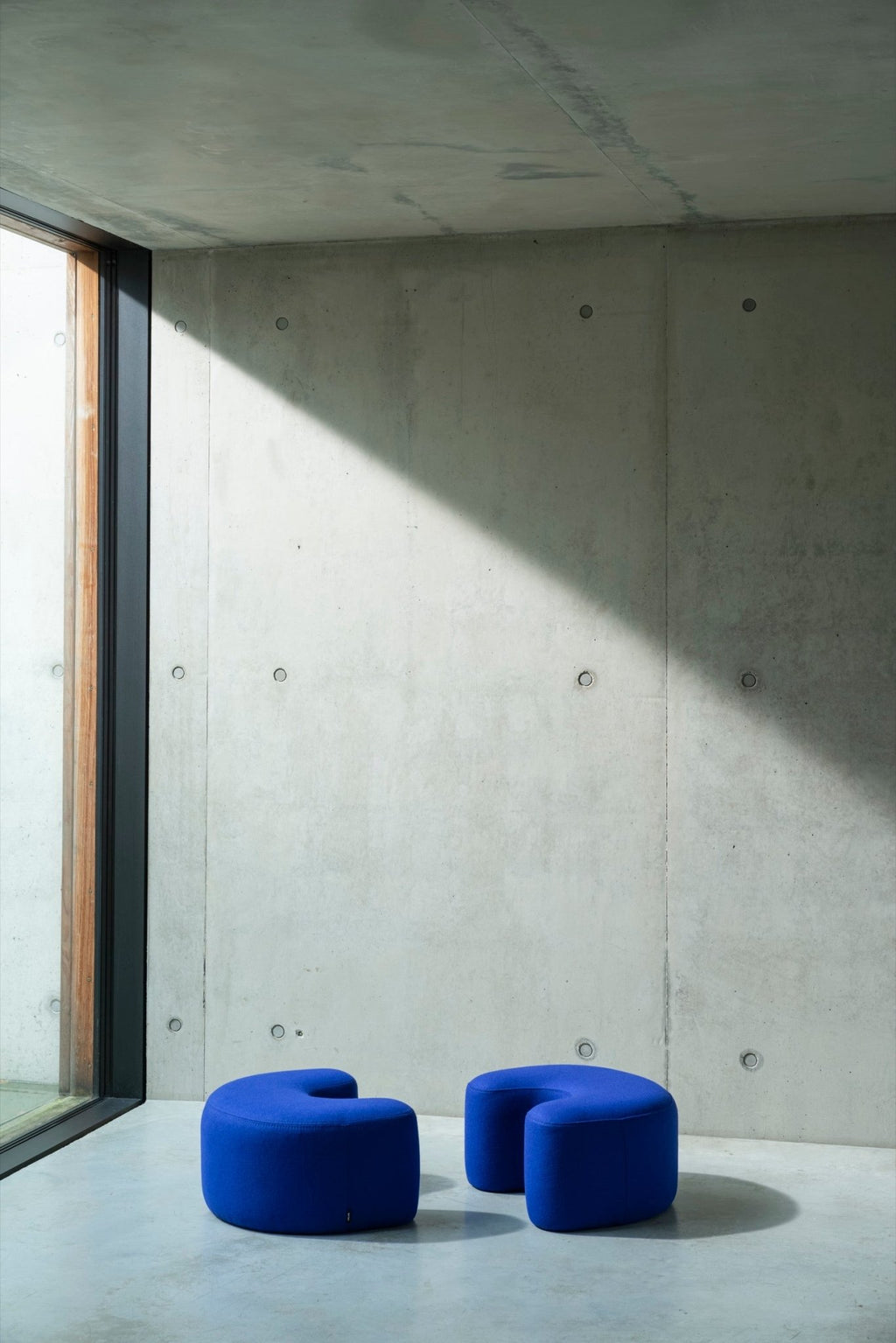Pouf Ü - Wool - Blueberries - Noo.ma Design - The Bradery
