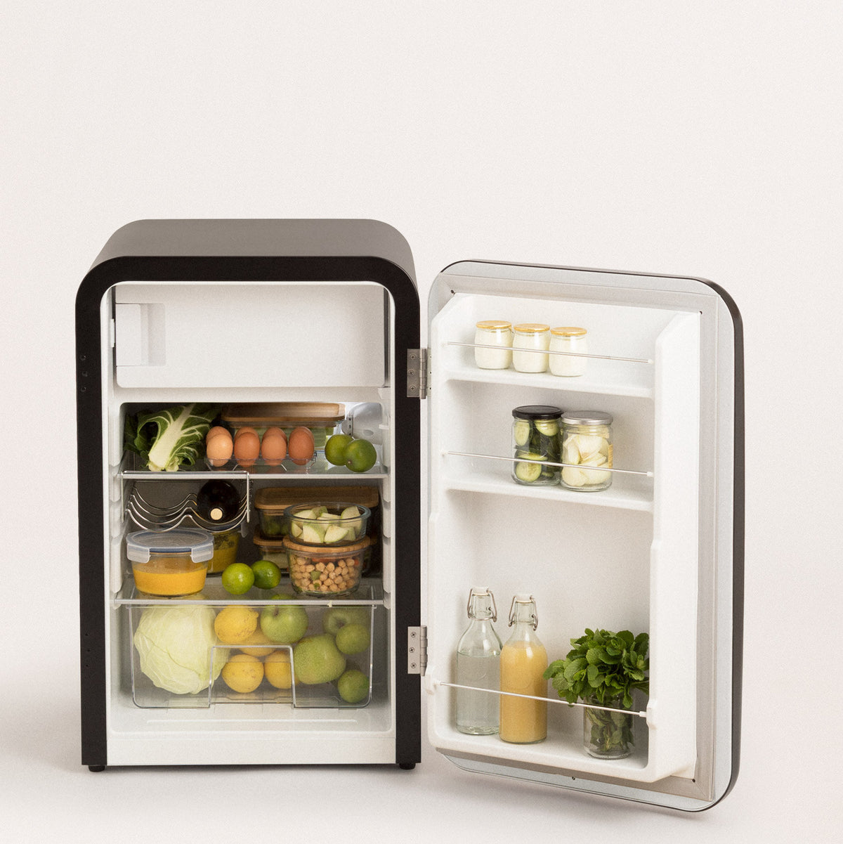 Retro Fridge 107L - Refrigerator - Black