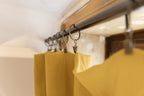Cortina Ajustable + 8 Anillas con Pinza Gasa de Algodón 140 X 300 Cm Gaia Safran - L'Effet Papillon - The Bradery