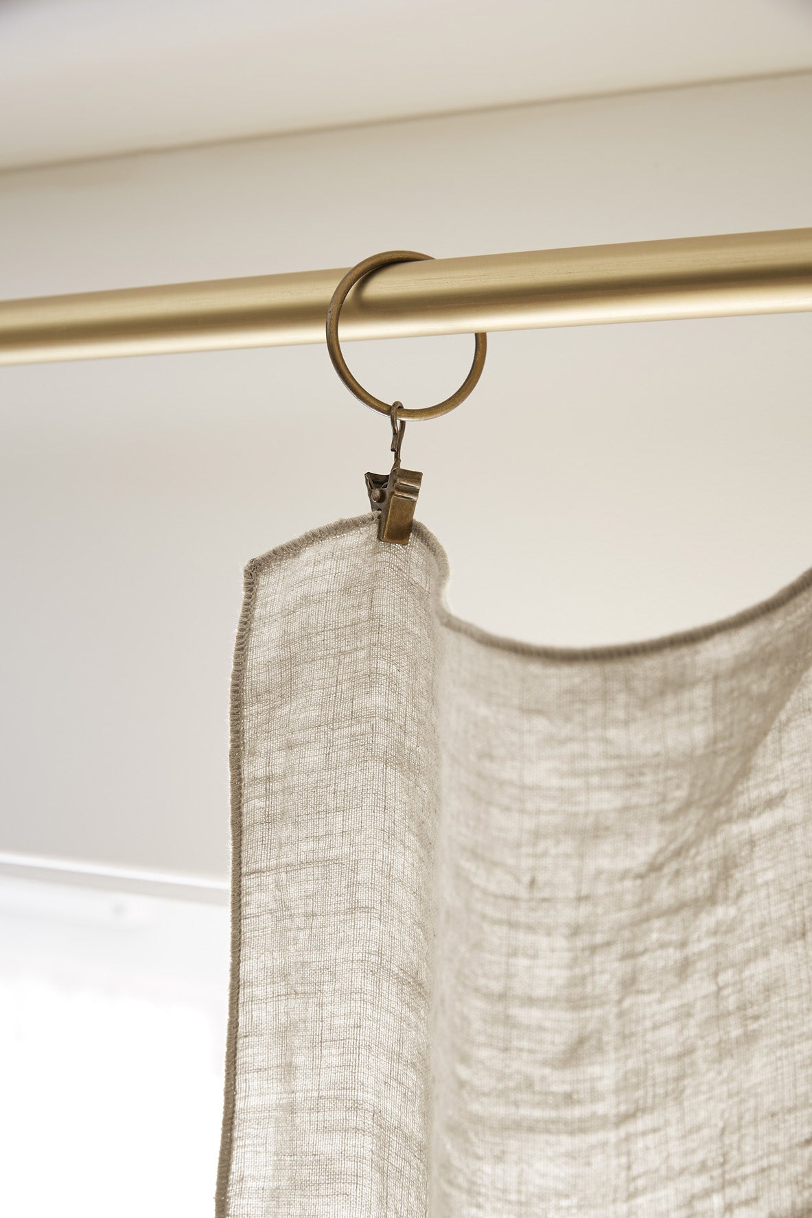Adjustable curtain + ring washed linen SOLINE Sable - L'Effet Papillon - The Bradery